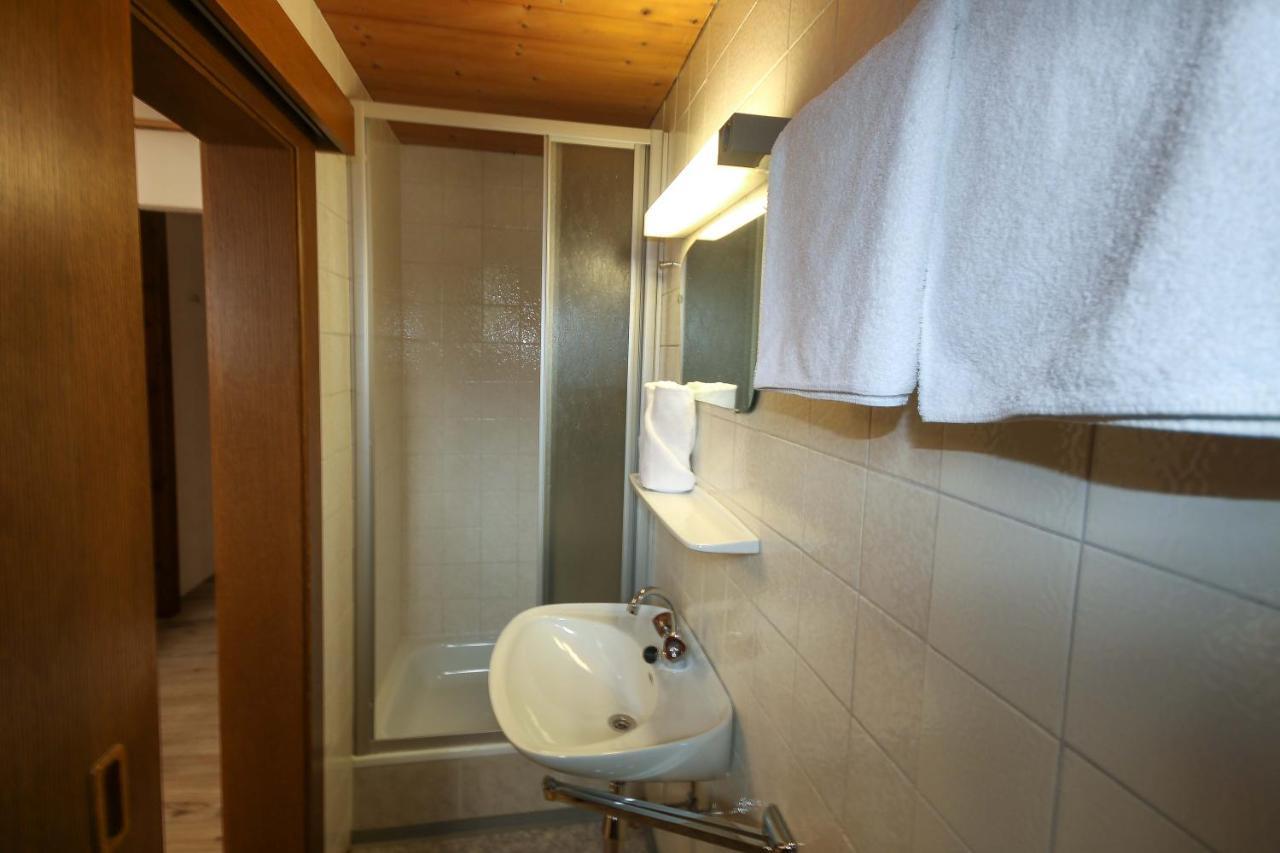 Kia Ora Hotel Restaurant Wagrain Bagian luar foto