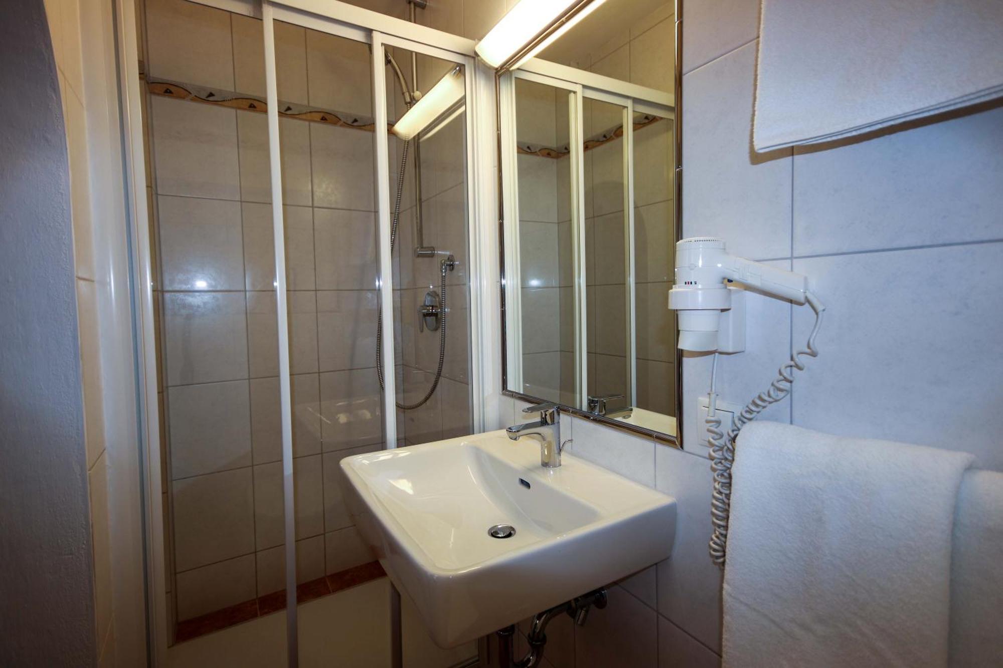 Kia Ora Hotel Restaurant Wagrain Bagian luar foto